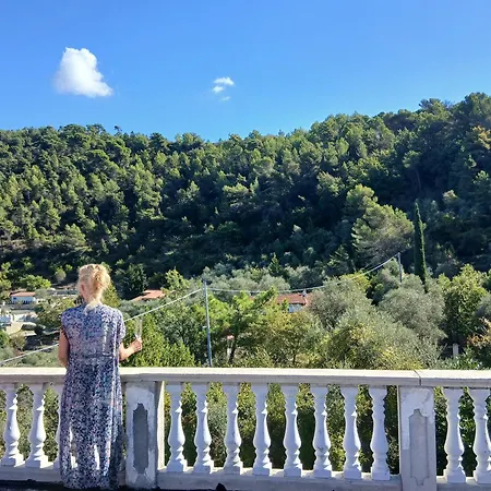 Dei Sogni, With Private Pool ,roof Terrace And Spectacular Views Of Monaco And Ligurian Mountains Vallebona