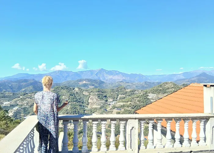 Dei Sogni, With Private Pool ,roof Terrace And Spectacular Views Of Monaco And Ligurian Mountains ヴィラ