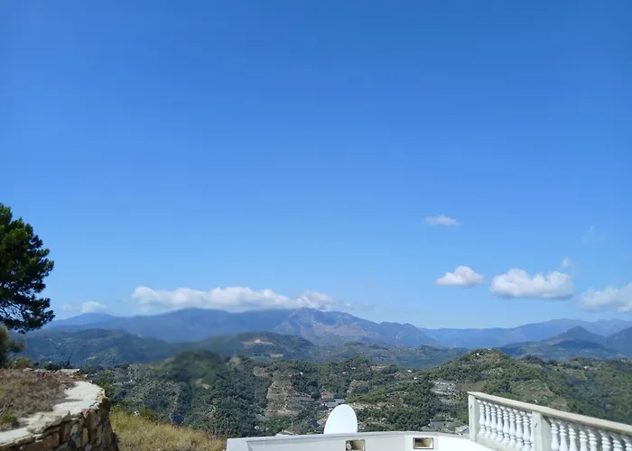 Dei Sogni, With Private Pool ,roof Terrace And Spectacular Views Of Monaco And Ligurian Mountains Vallebona